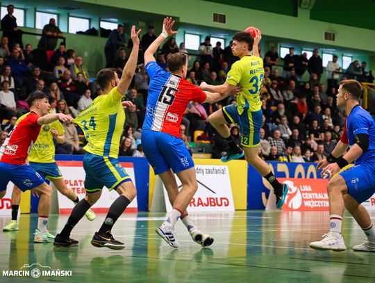 Dzień Kobiet ze szczypiornistami Stali