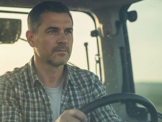 Sprzedaż i serwis maszyn rolniczych – jak wybrać sprawdzonego dostawcę?