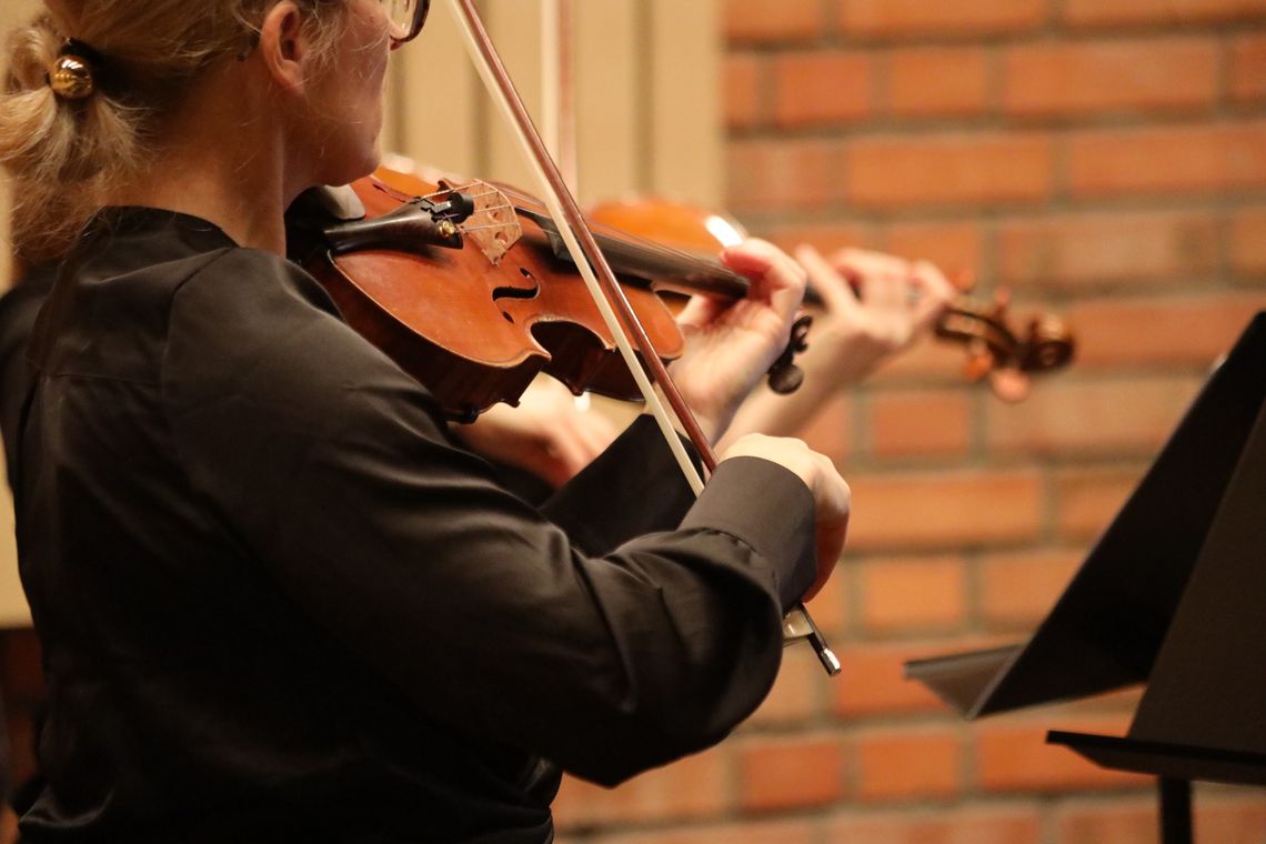 Między sercem a rozumem - koncert Między sercem a rozumem - koncert